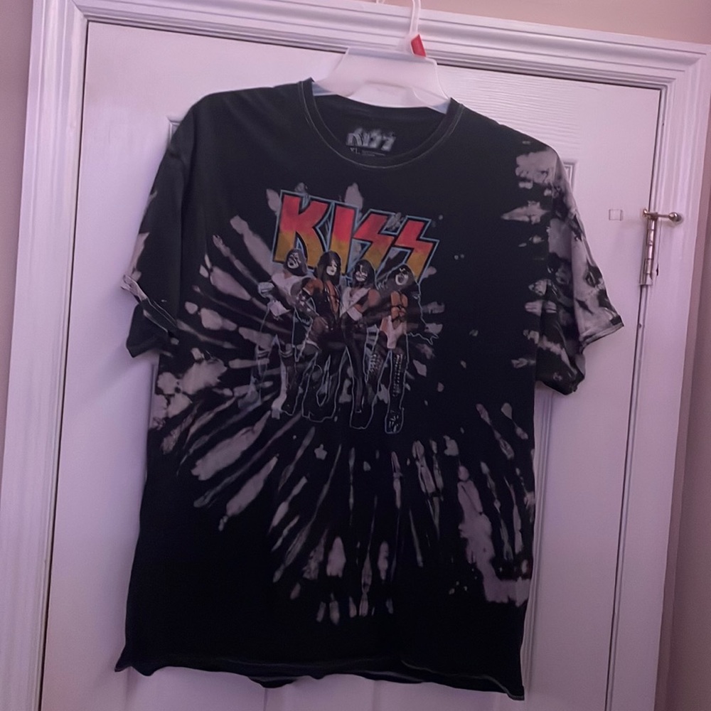 Vintage style KISS band tee